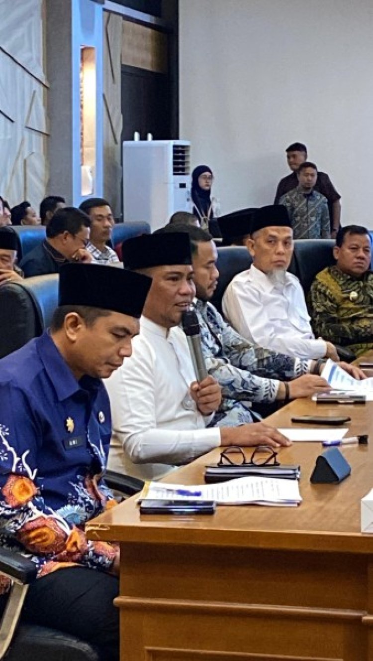 DPRD Pelalawan Tegaskan Sekolah Wajib Patuh SE Bupati: Stop Study Tour Mahal, Ijazah Tak Boleh Ditahan